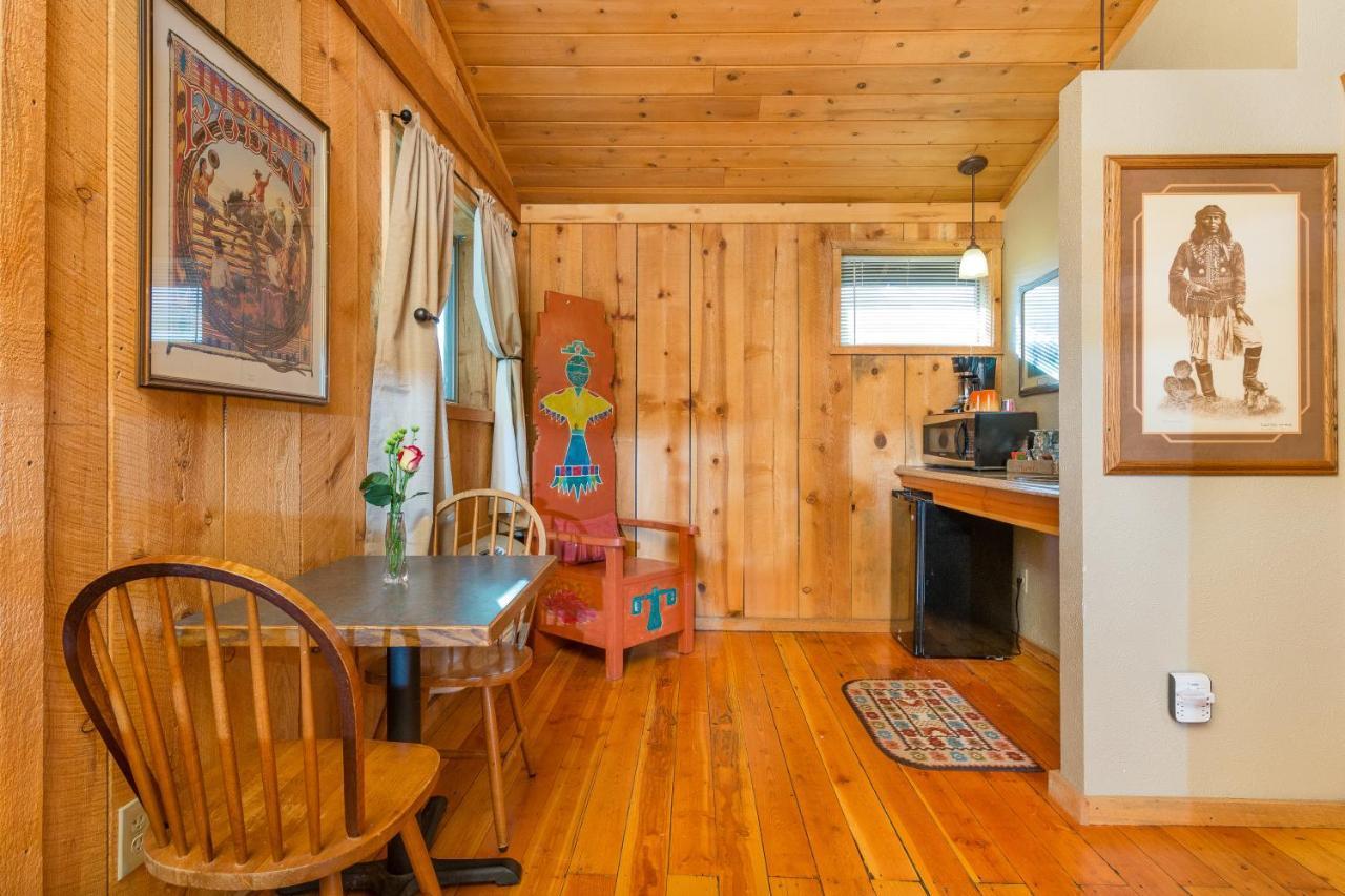 ウィリアムズ トラッパーズ ランデブー Bed & Breakfast エクステリア 写真